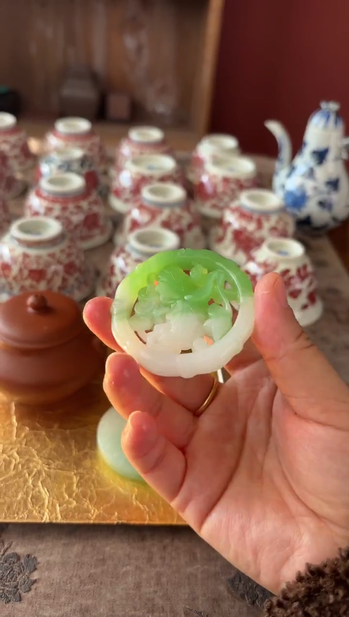 镂空盖置发货哈哈