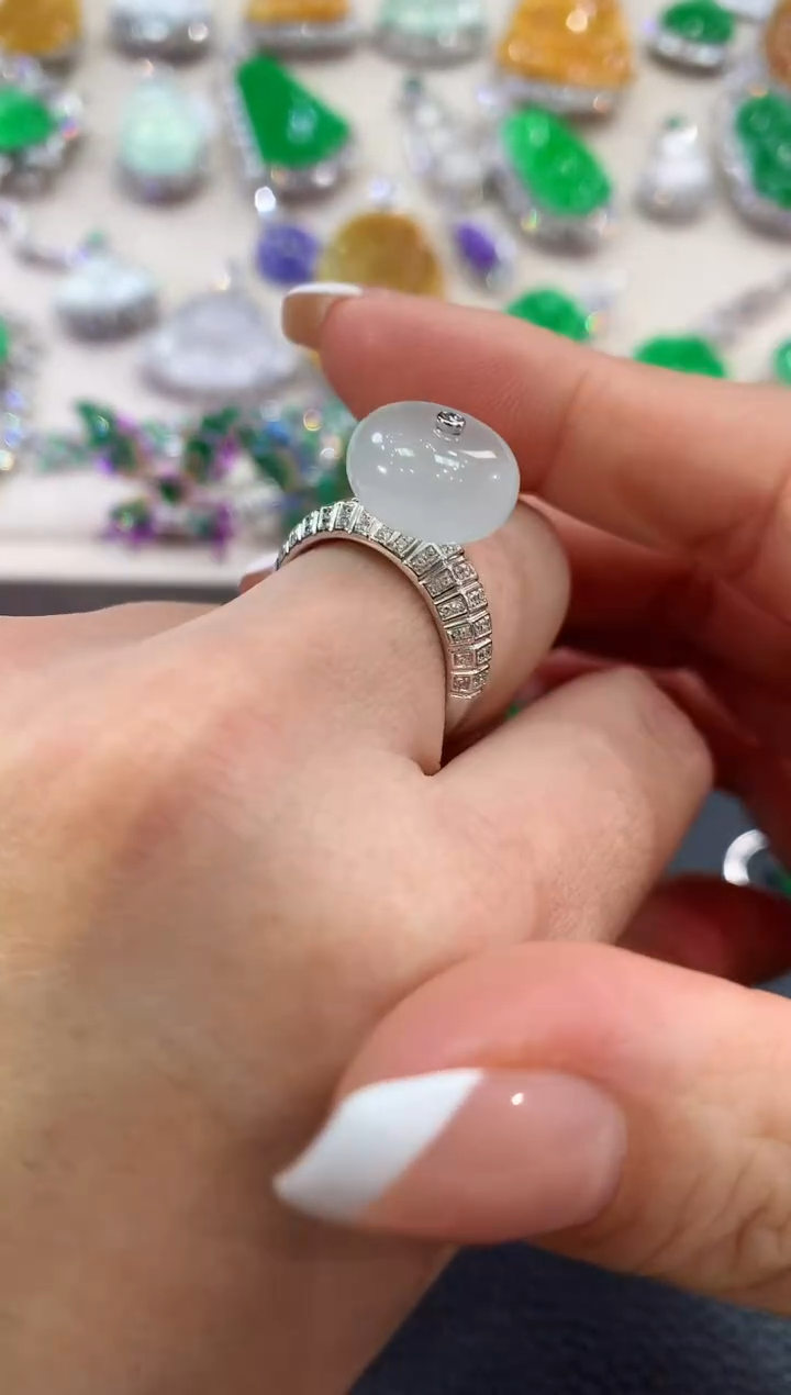 【闪购商品】翡翠戒指18K金镶嵌B53