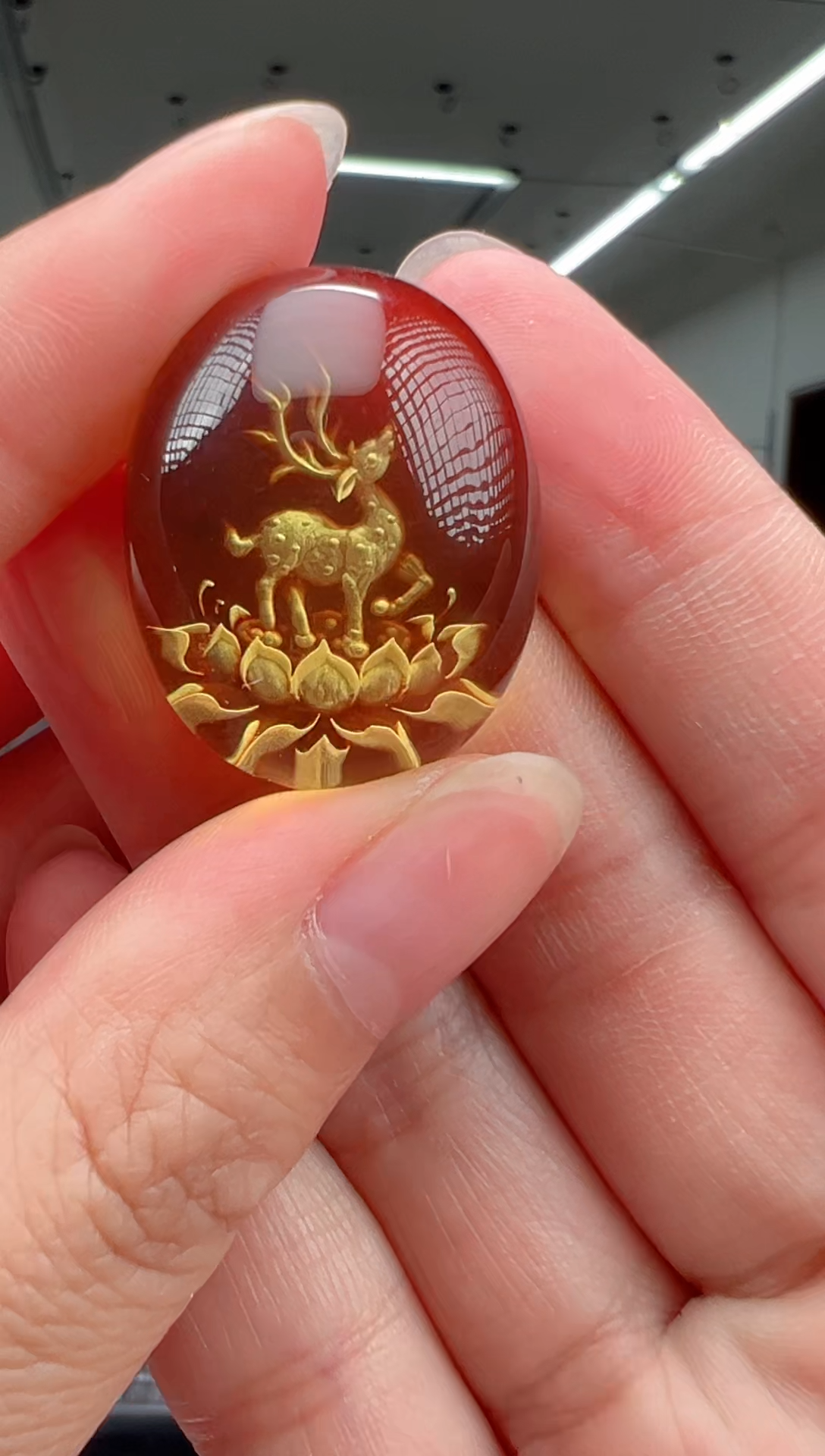 琥珀颈饰未镶嵌小鹿