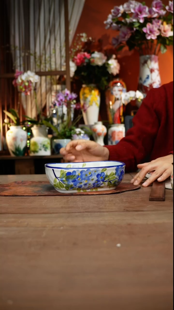 当代高温釉下彩手绘陶瓷餐具