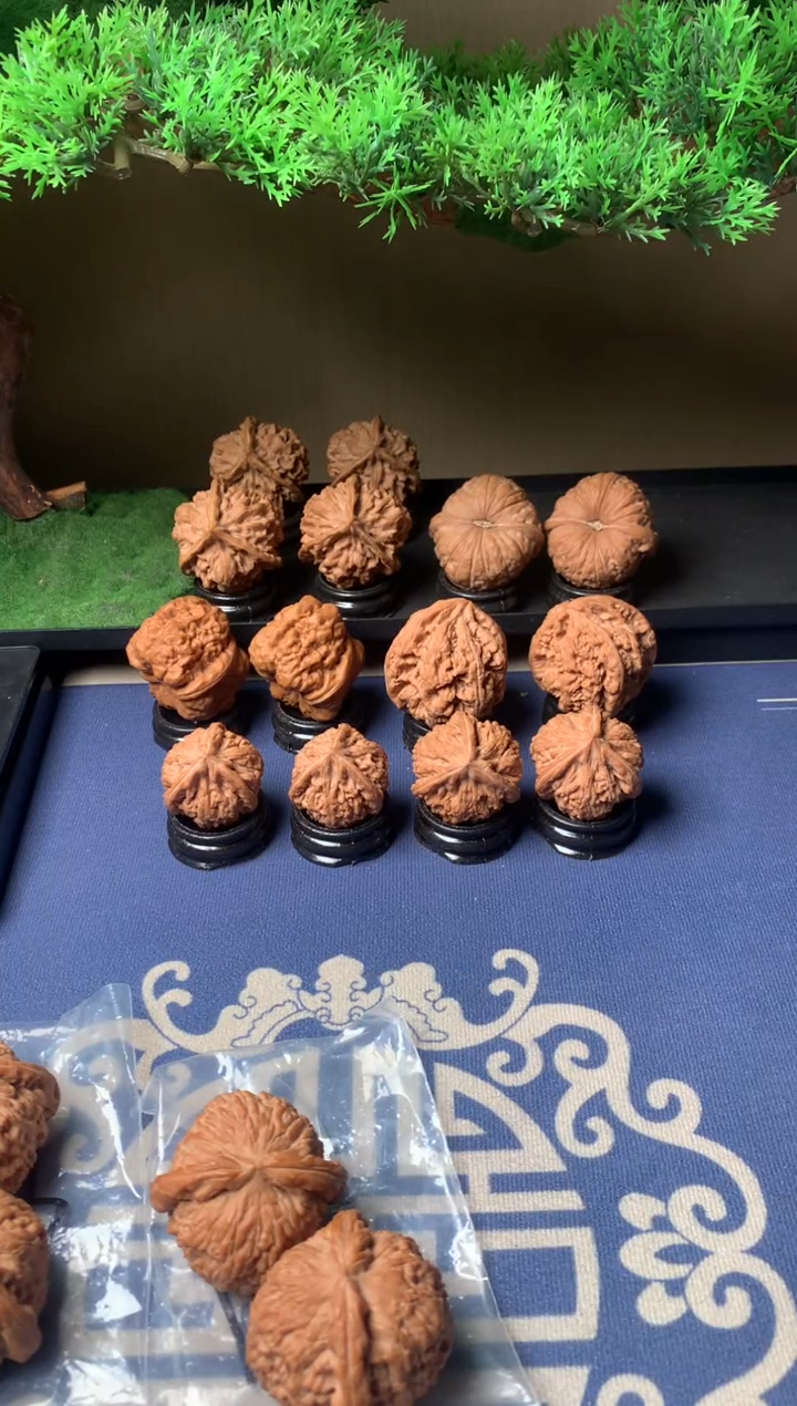 【闪购商品】文玩核桃吊坠44闷白