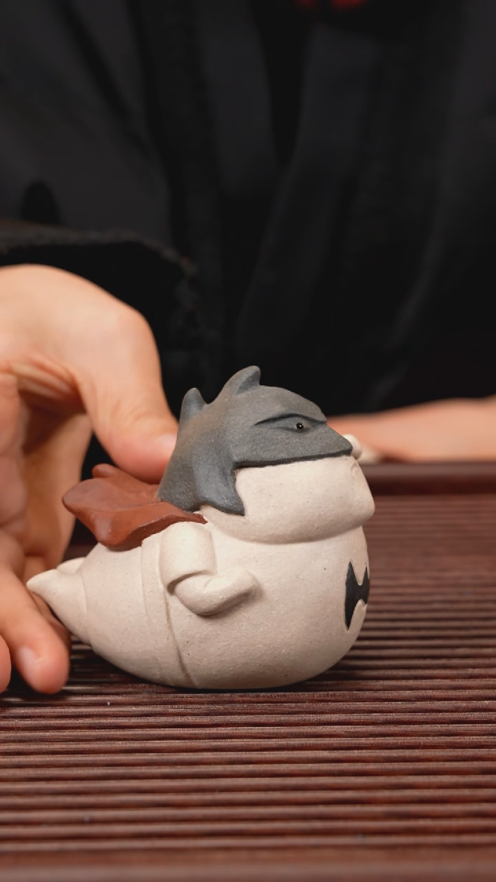 【闪购商品】紫砂茶宠蝙蝠侠。，