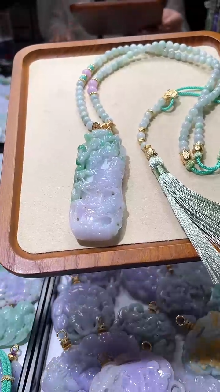 【闪购商品】翡翠颈饰未镶嵌吊坠