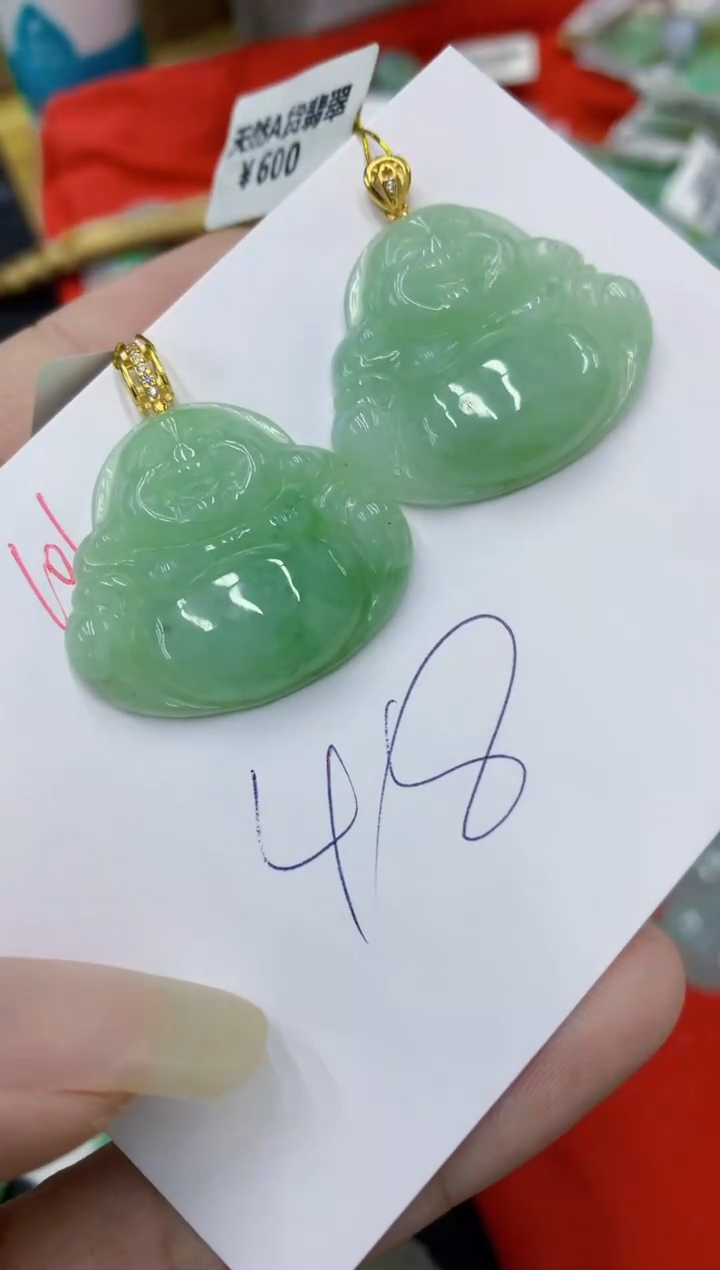 翡翠未镶嵌颈饰111111111111多样性发其一