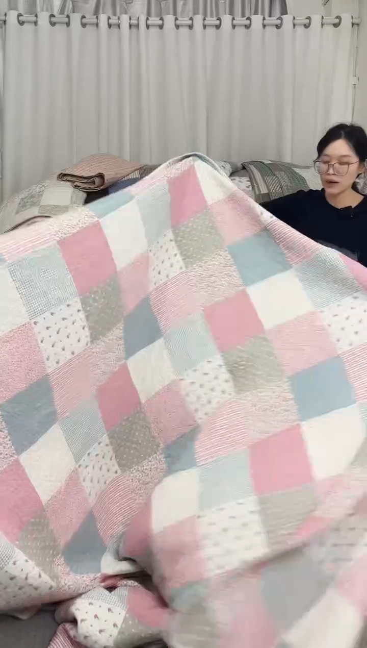 棉230*250粉拼格子瑕疵