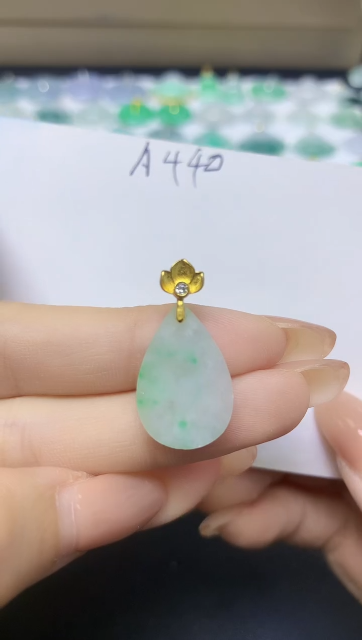 颈饰未镶嵌翡翠天然缅甸A货翡翠百元以上9元证书费自理