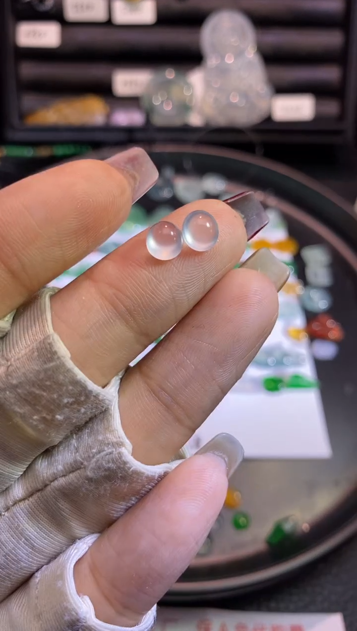 翡翠挂件未镶嵌蛋面