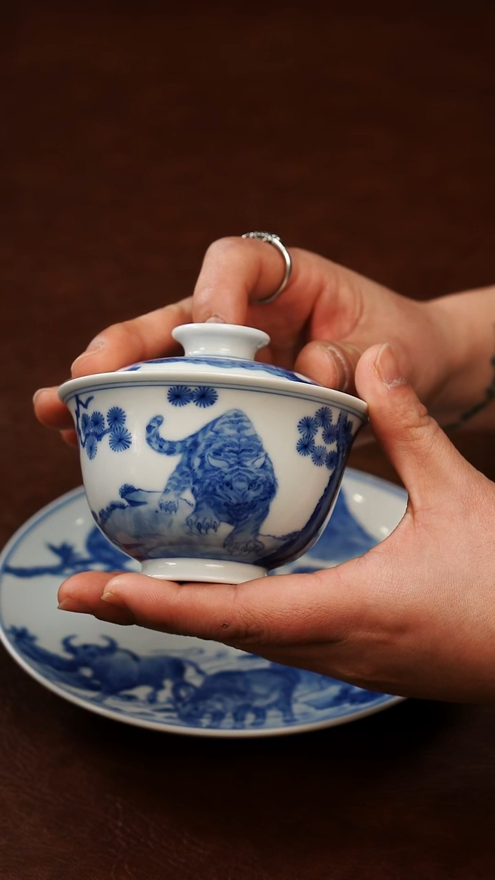 五里雾十二生肖盖碗