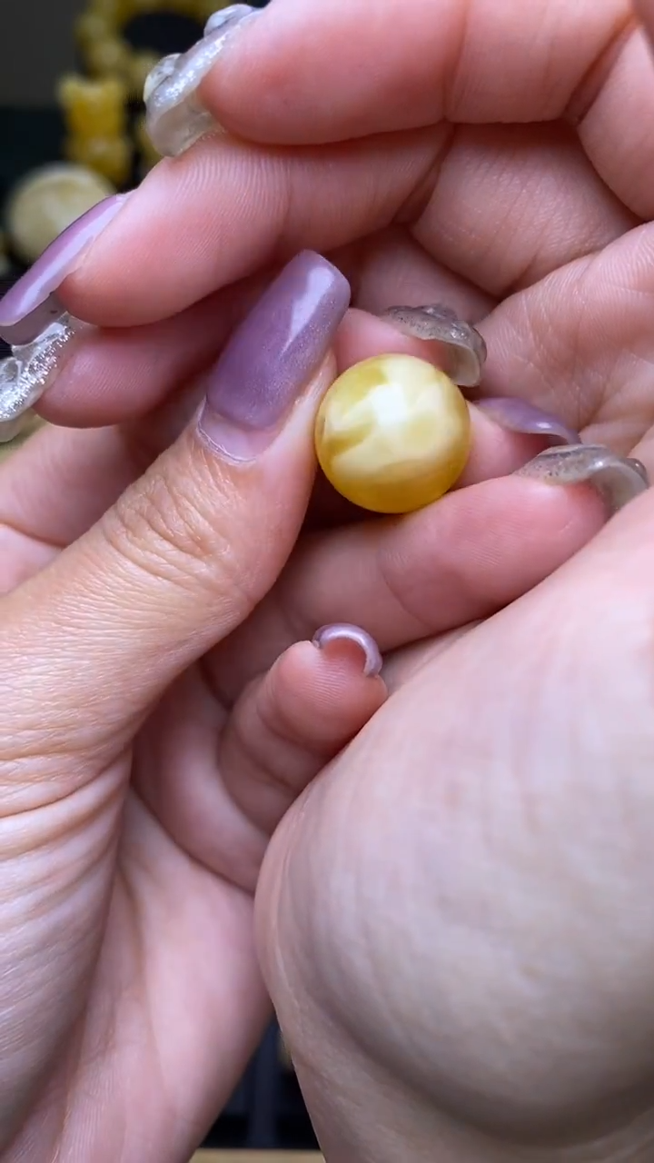【闪购商品】琥珀裸石未镶嵌葵. 24