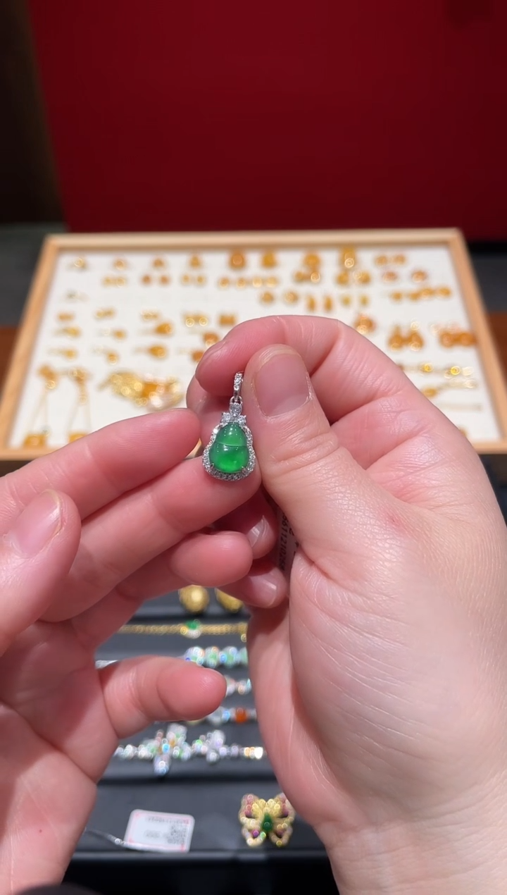 银S925镶嵌翡翠耳饰葫芦吊坠