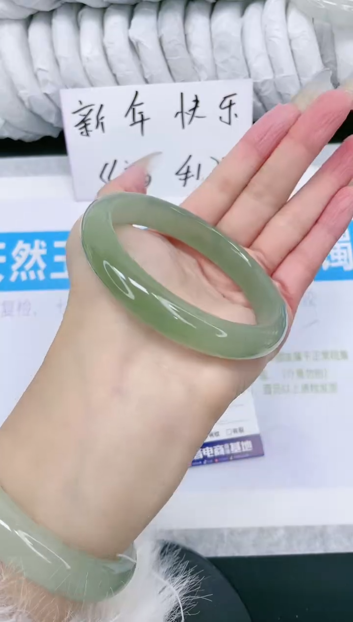 【闪购商品】石英质玉手镯未镶嵌多样性发货-170-62/3