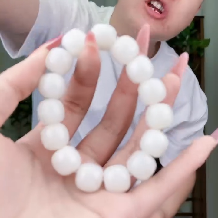 和田玉百搭老型白玉手串