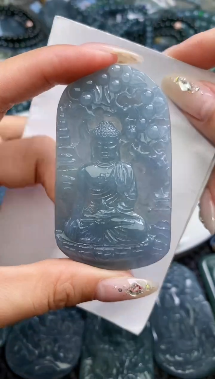 【闪购商品】翡翠颈饰未镶嵌          