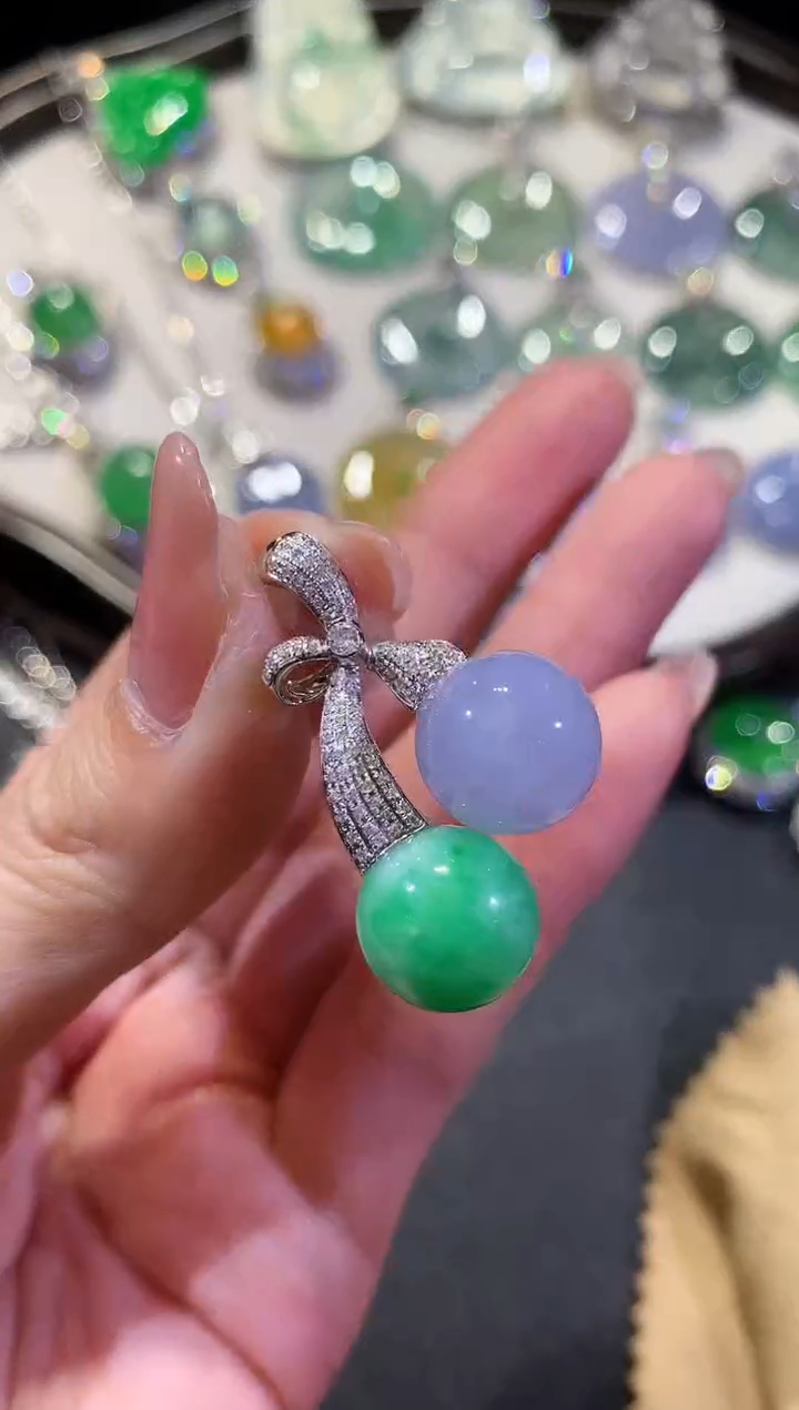 【闪购商品】翡翠吊坠(不含链)18K金镶嵌34无鉴赏多样性发货一件