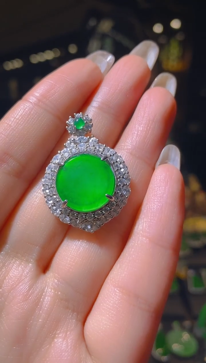 【闪购商品】翡翠吊坠(赠链)银S925镶嵌130（多样性发货）