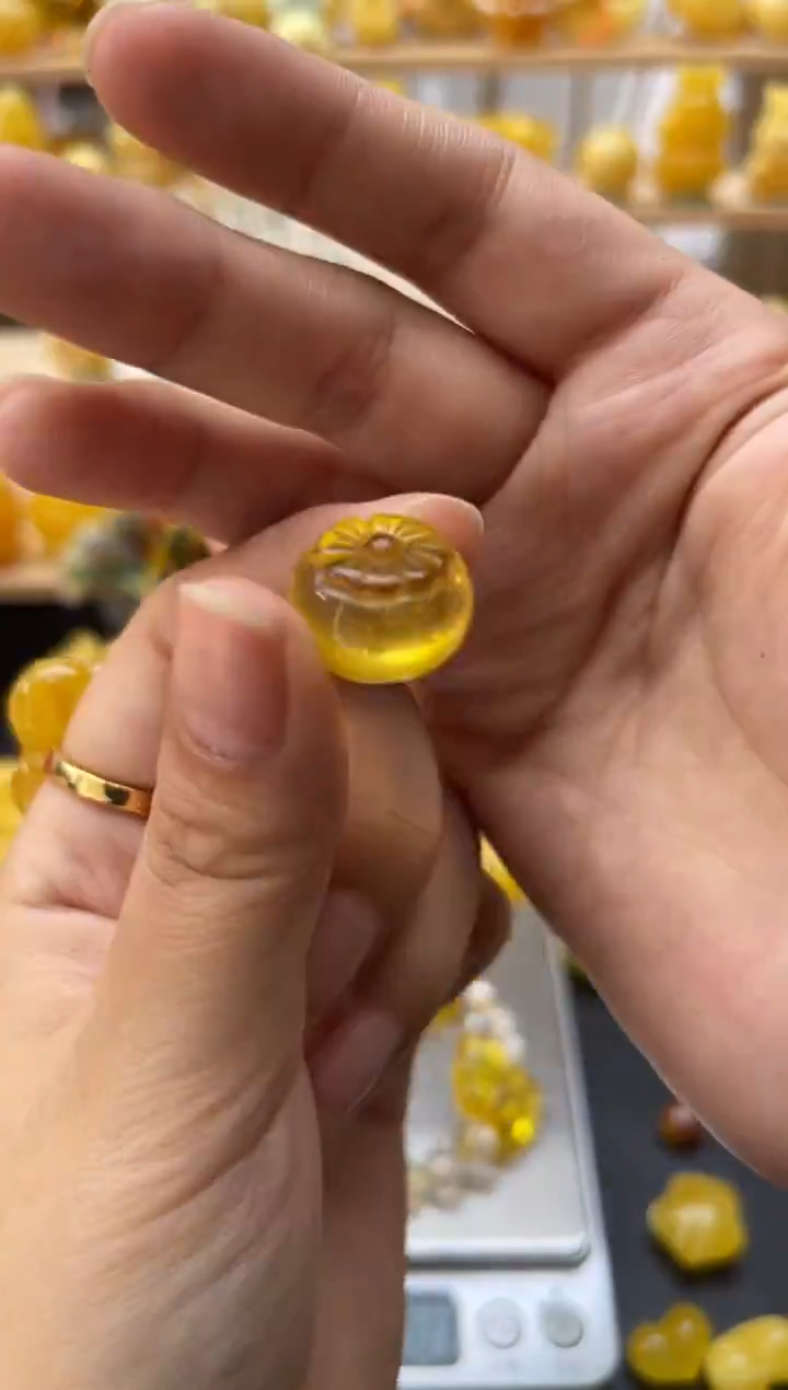 琥珀未镶嵌珠宝奇石070琥珀蜜蜡微瑕