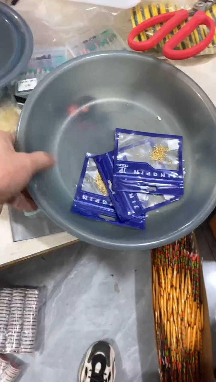 开尔湓到手3个...........