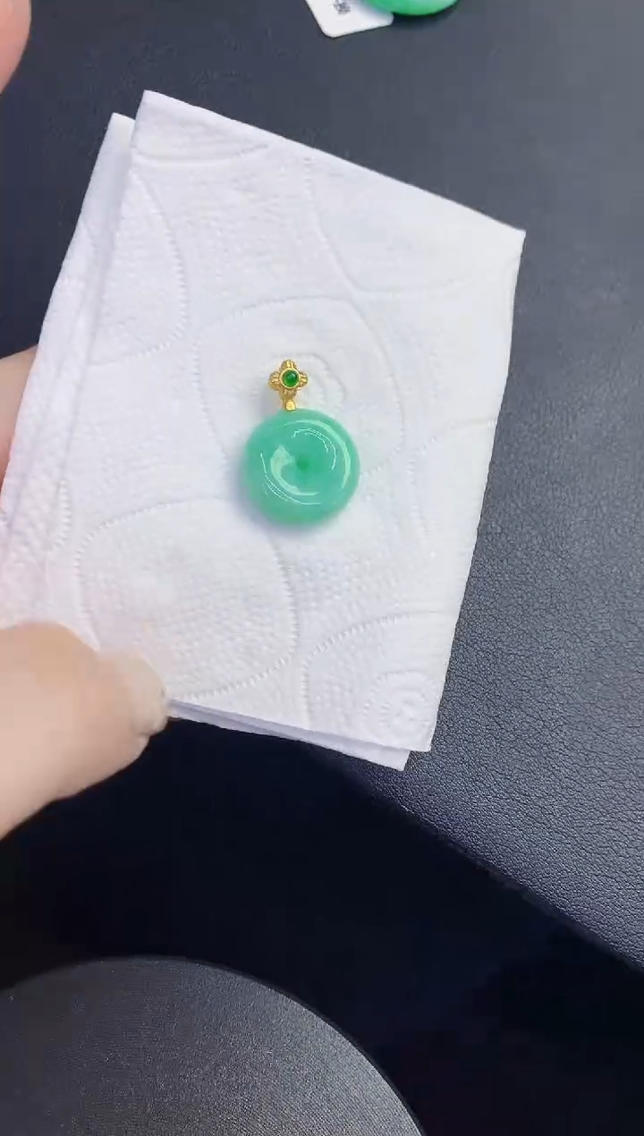颈饰未镶嵌翡翠缅甸天然翡翠A货