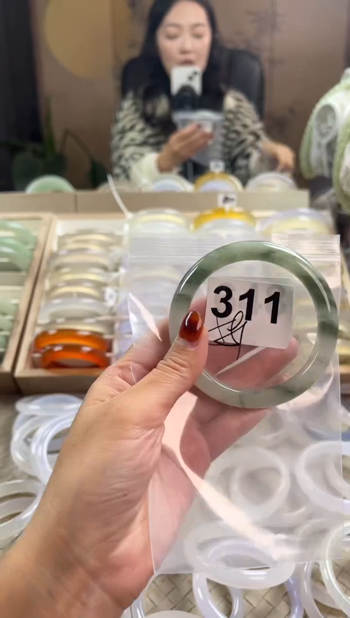 手镯玛瑙/玉髓未镶嵌311天山翠默认微抠