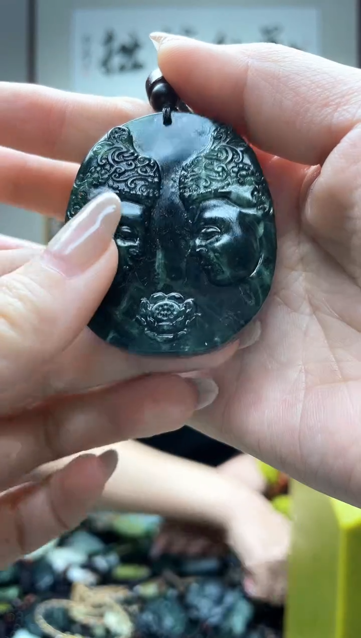 未镶嵌岫玉吊坠·