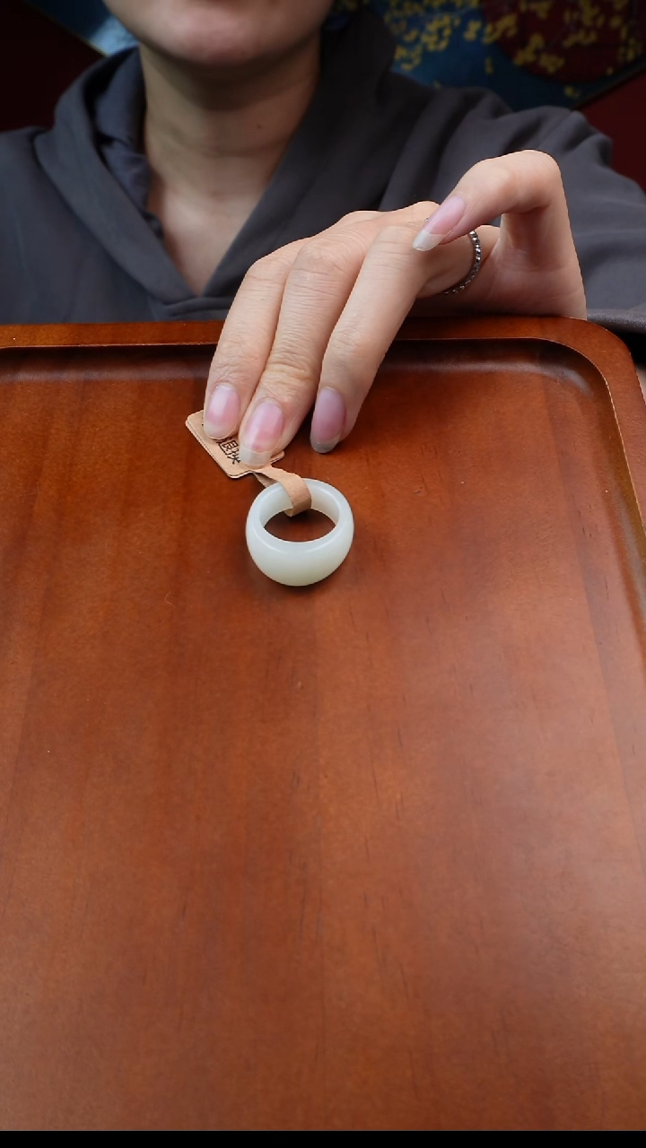 未镶嵌戒指和田玉秋*18.4