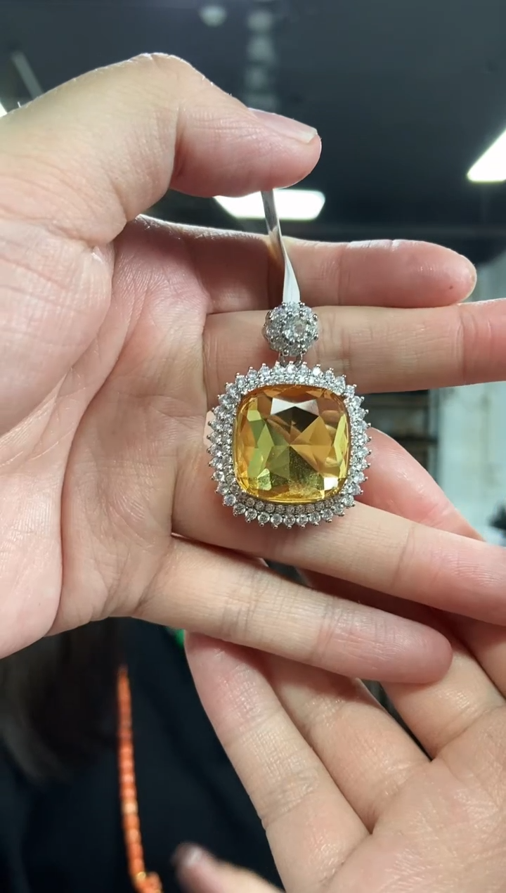 【闪购商品】水晶吊坠未镶嵌多样性发其一颜色微差
