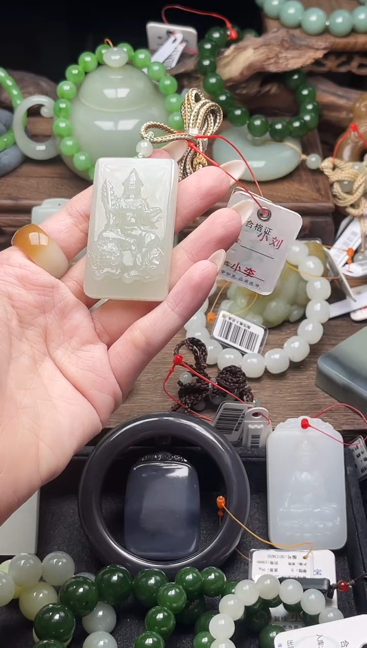 吊坠(不含链)未镶嵌和田玉且末青白 文殊9014531