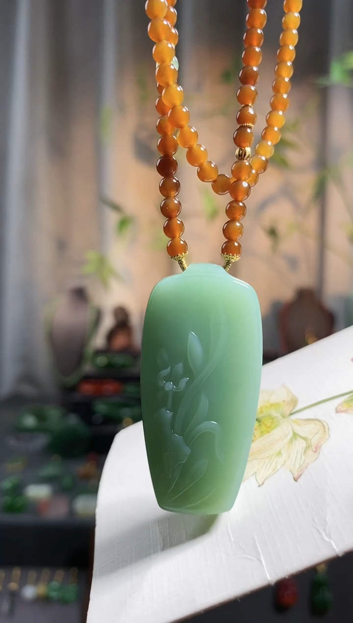 【闪购商品】和田玉颈饰未镶嵌，粉青兰花牌，蕙质兰心，平平安安