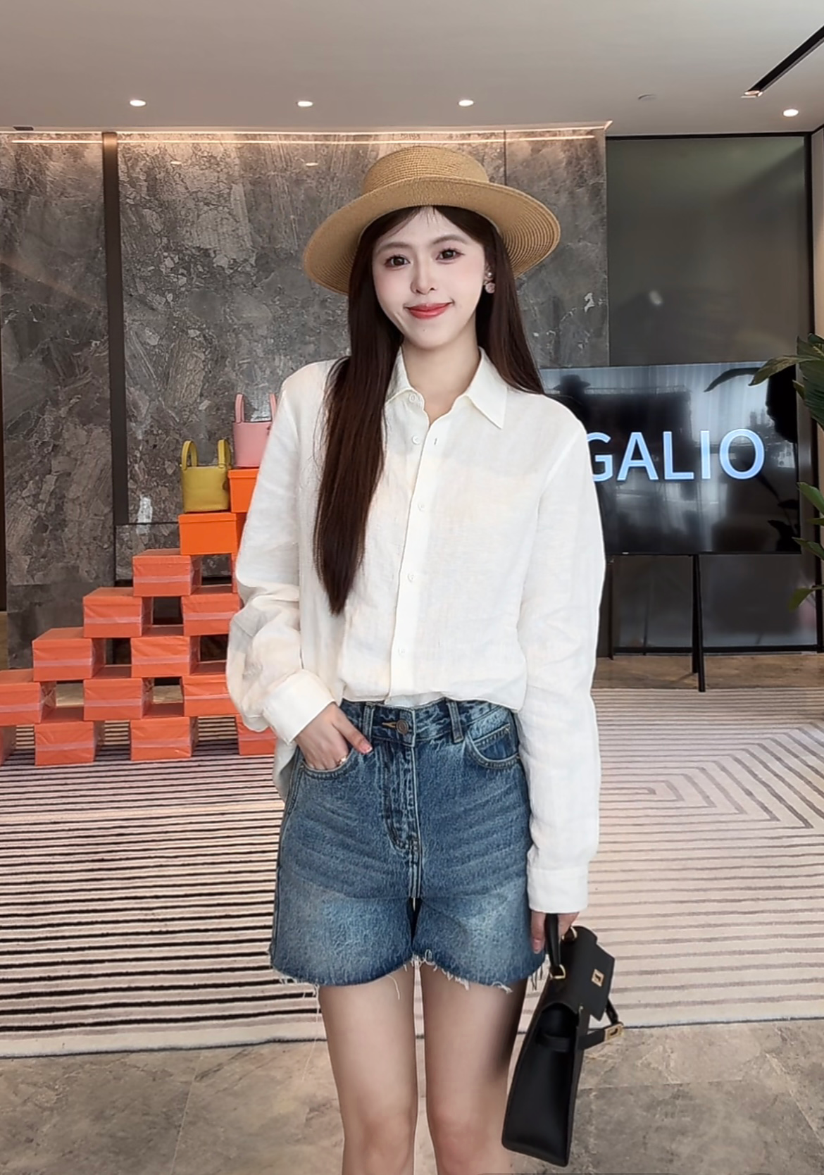 【BAGALIO】纯棉简约毛须边牛仔短裤 852