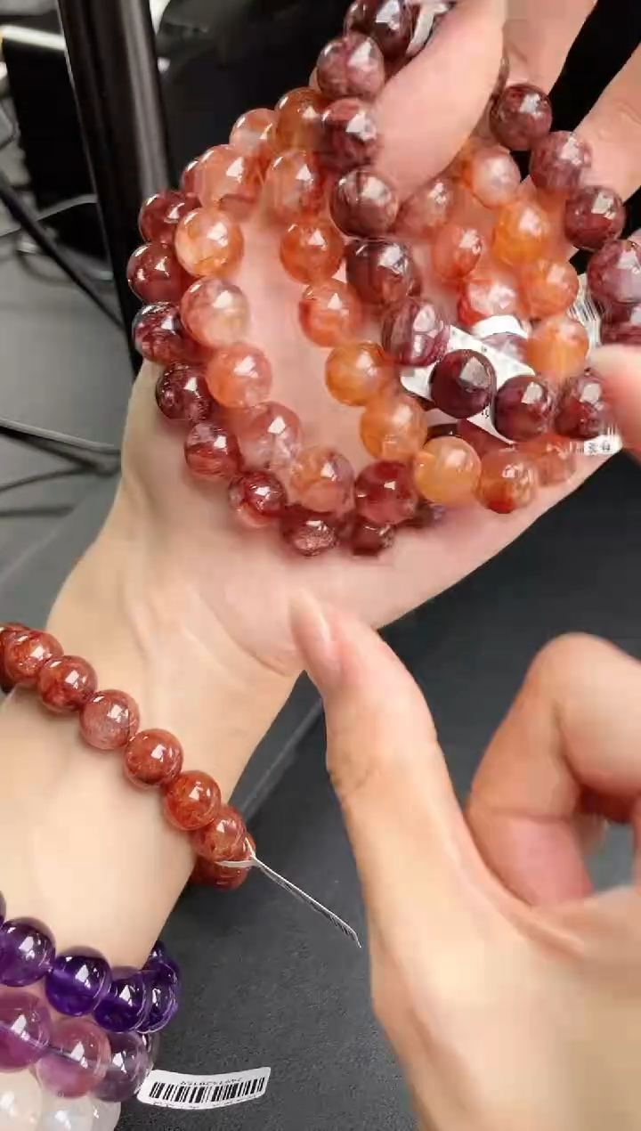 【闪购商品】水晶手链未镶嵌天然牛血红胶花11mm