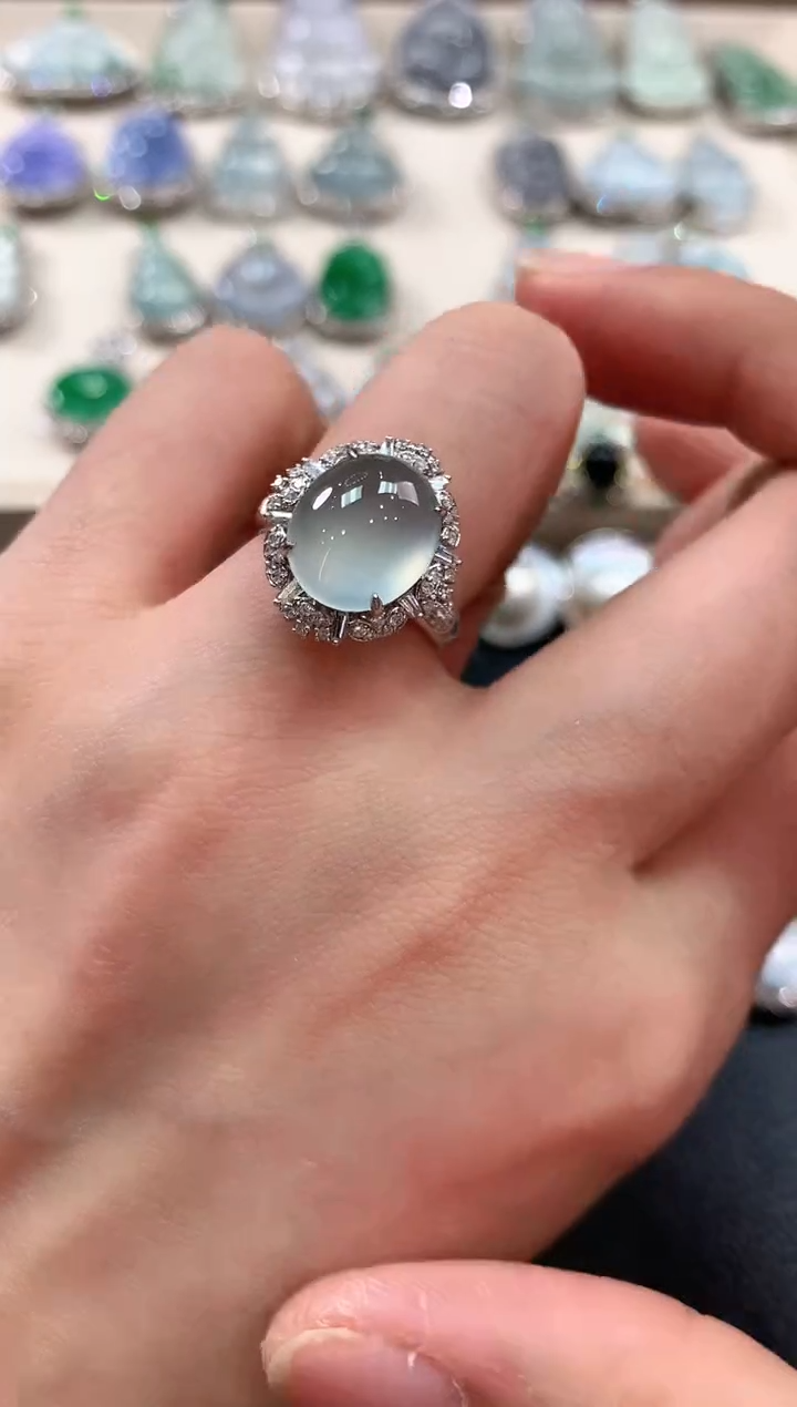 【闪购商品】翡翠戒指18K金镶嵌m89   