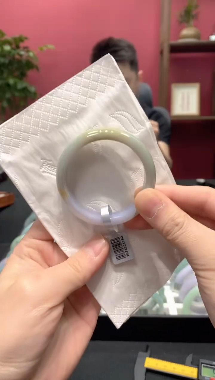 【闪购商品】翡翠手镯未镶嵌00004527
