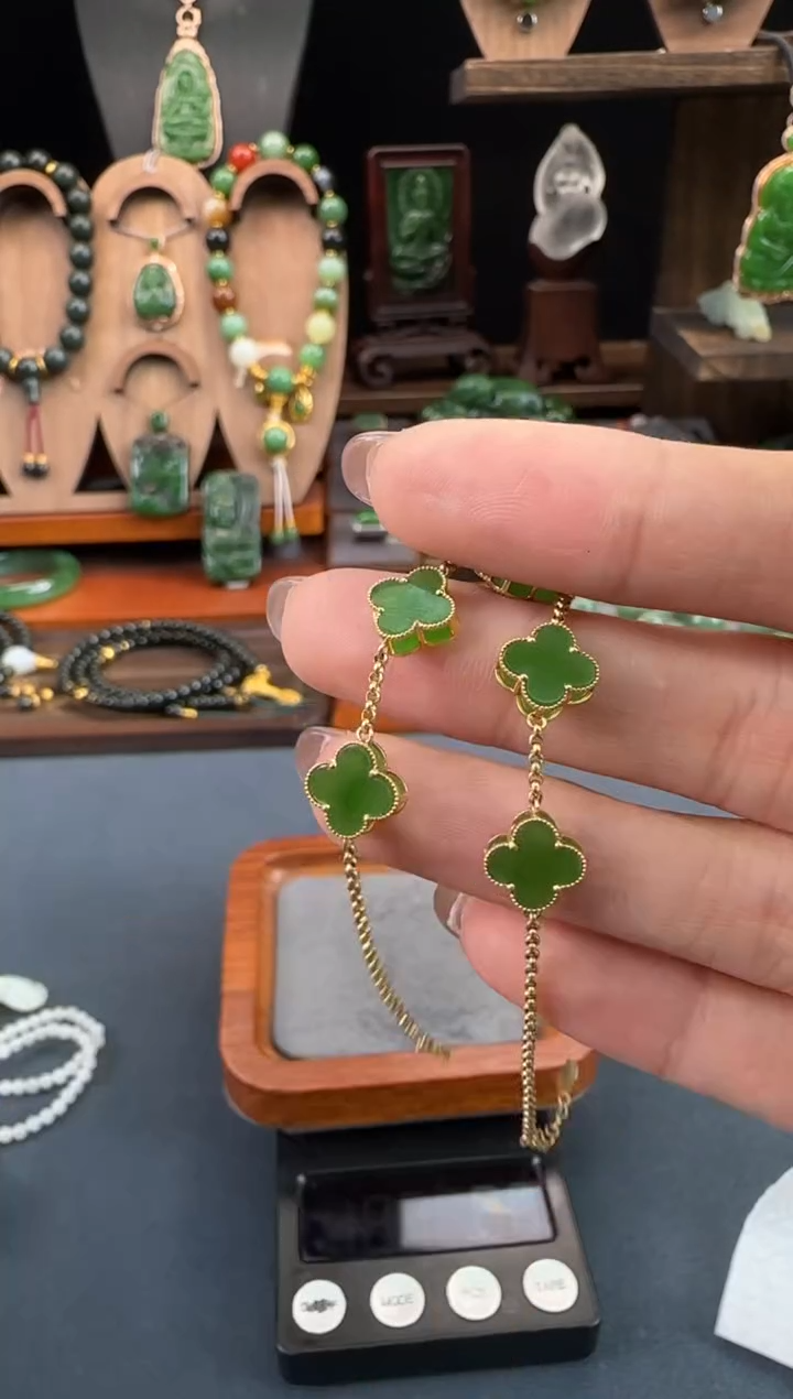 【闪购商品】和田玉吊坠18K金镶嵌1