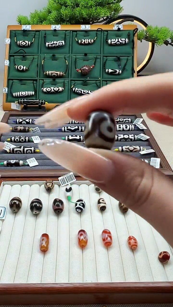 玛瑙/玉髓（覆膜）颈饰未镶嵌103（微瑕）