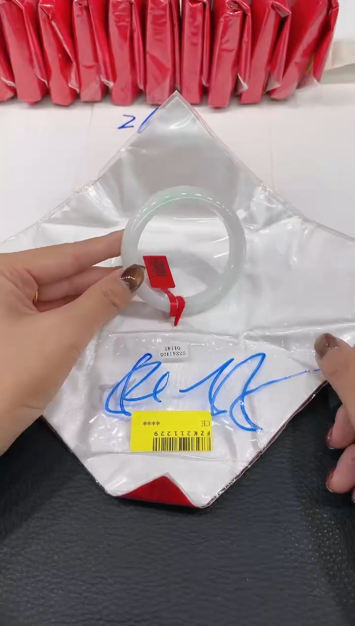 【闪购商品】翡翠手镯未镶嵌手镯