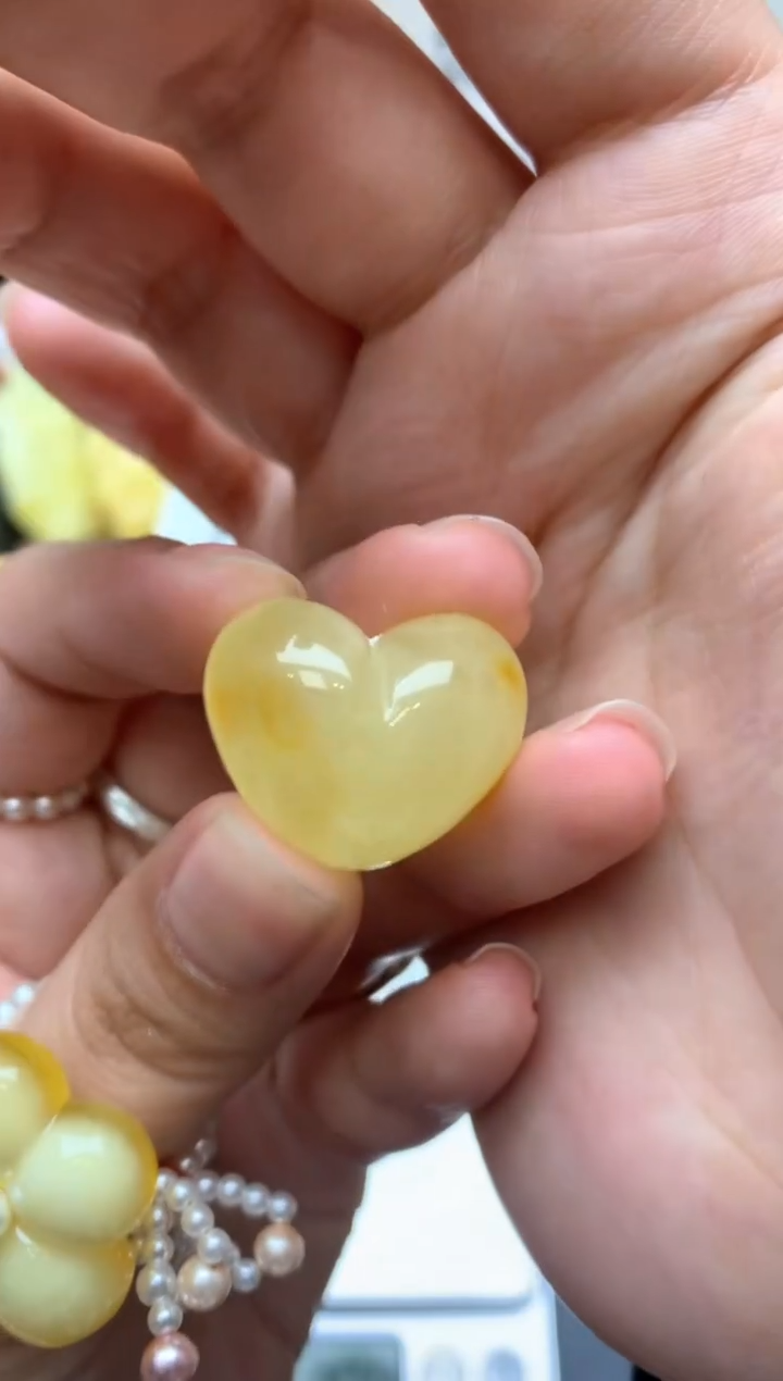 【闪购商品】未镶嵌琥珀珠宝奇石137琥珀蜜蜡花粉有纹小坑介意勿拍