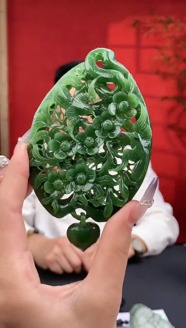 和田玉未镶嵌颈饰C192