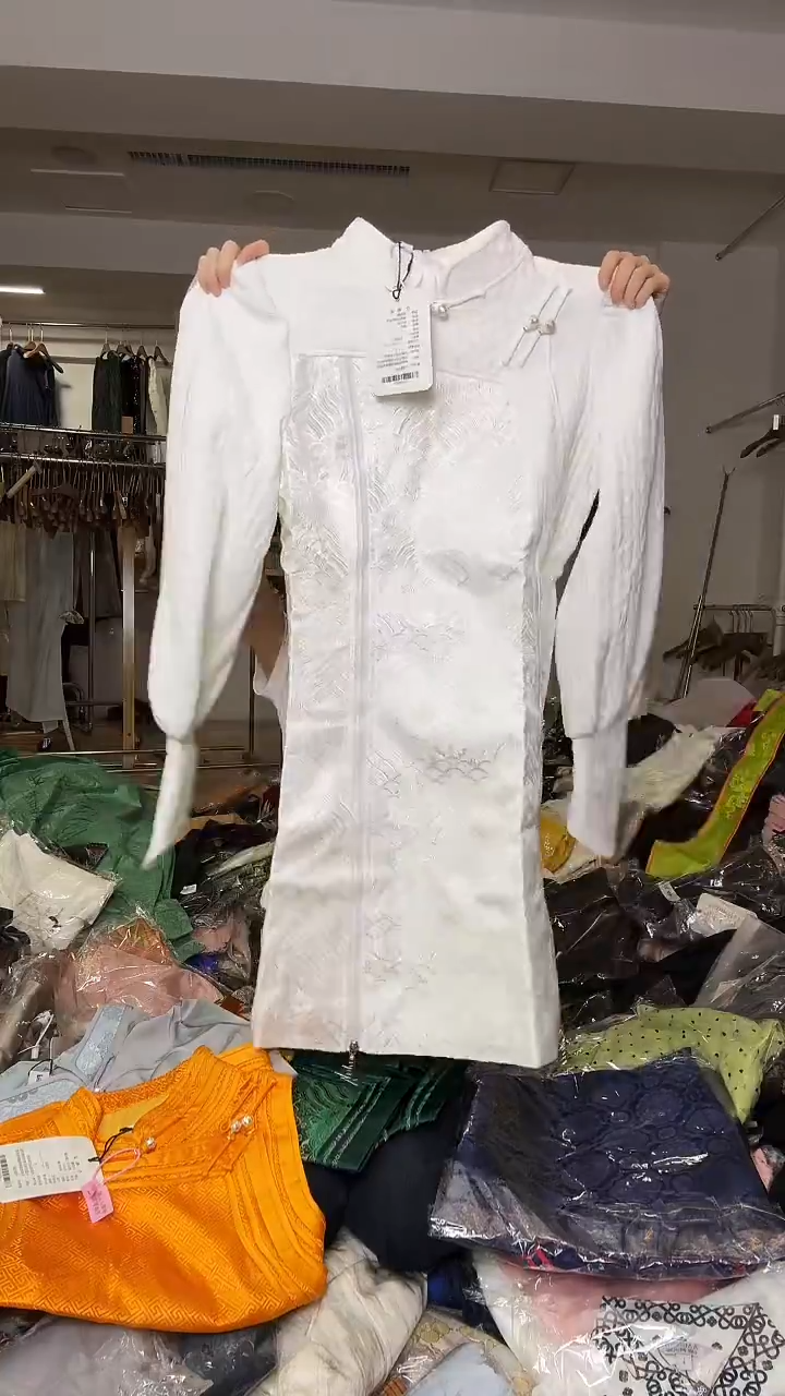 卫衣裙       L码        105-115斤