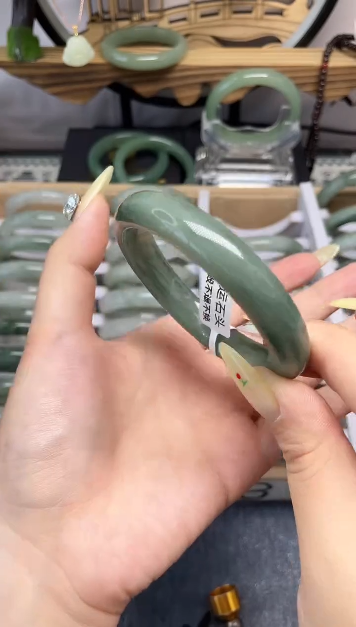 未镶嵌手镯石英质玉3441