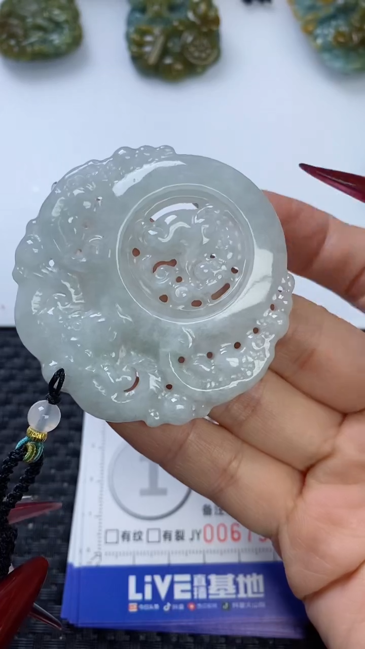 【闪购商品】翡翠颈饰未镶嵌111111111111111