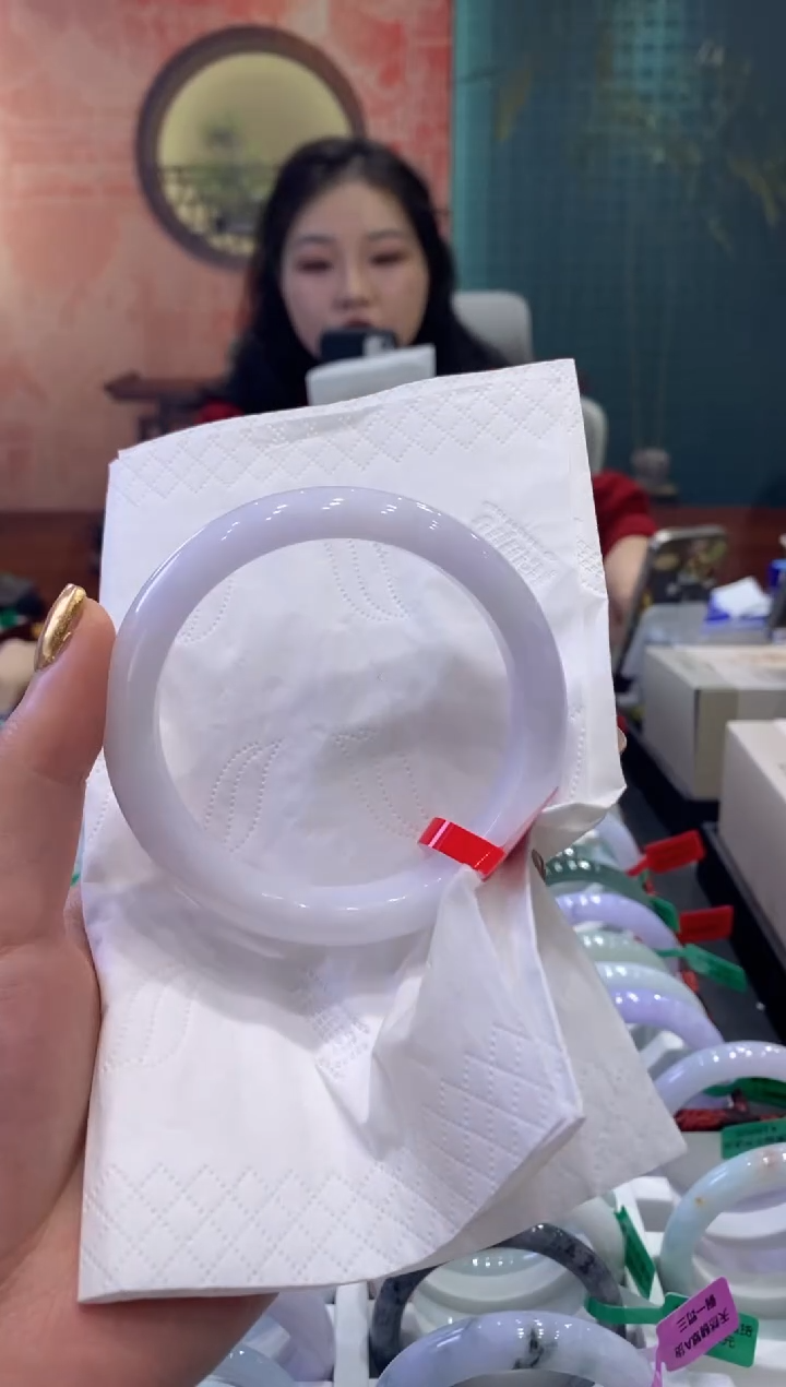 【闪购商品】翡翠手镯未镶嵌多人18740
