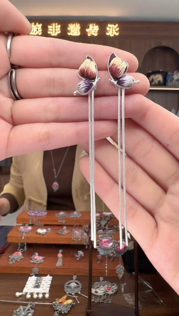 【闪购商品】织绣扶光苗绣传承152