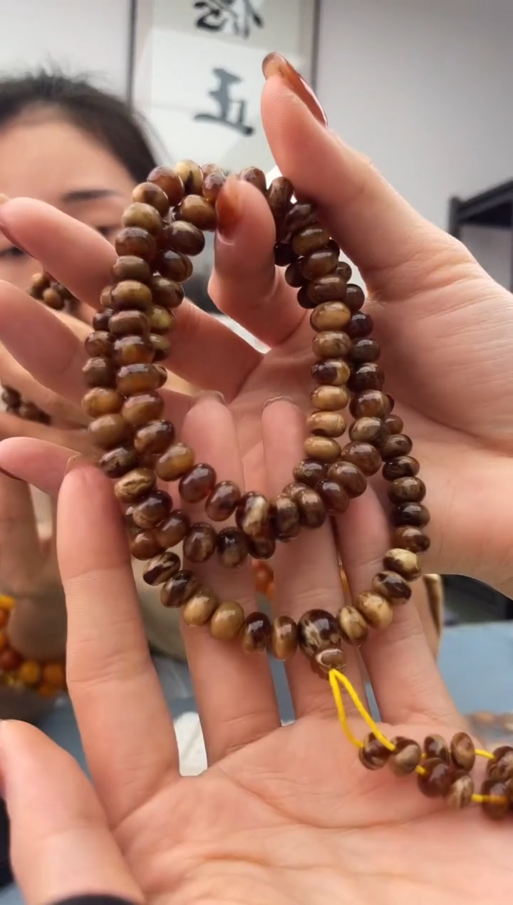 【闪购商品】琥珀珠宝奇石未镶嵌030.8，假一罚十