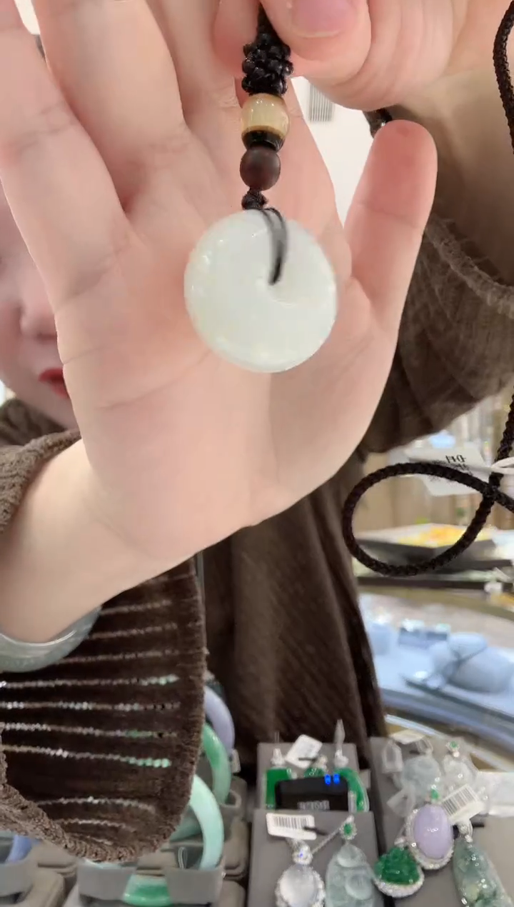 颈饰未镶嵌和田玉【43】