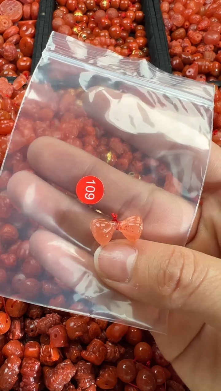 【闪购商品】南红玛瑙颈饰未镶嵌1