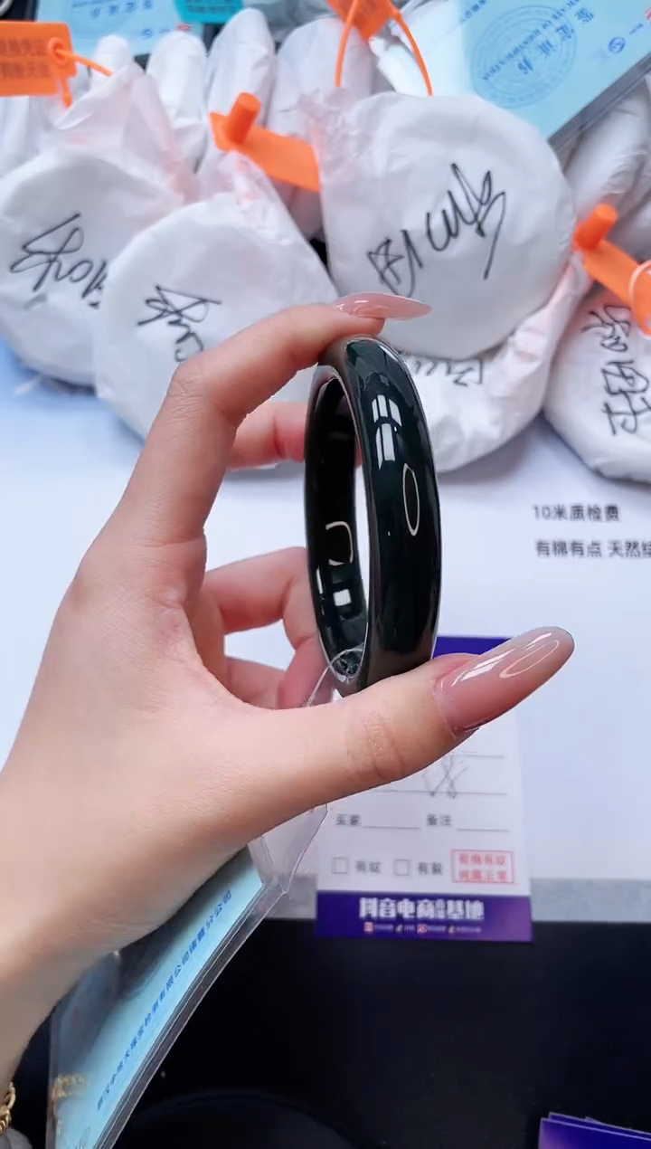 未镶嵌手镯和田玉4V73-58