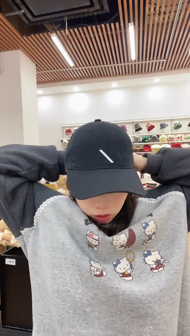 涤纶（聚酯纤维）黑色斜杠棒球帽