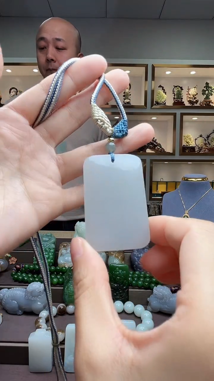 【闪购商品】和田玉颈饰未镶嵌苏