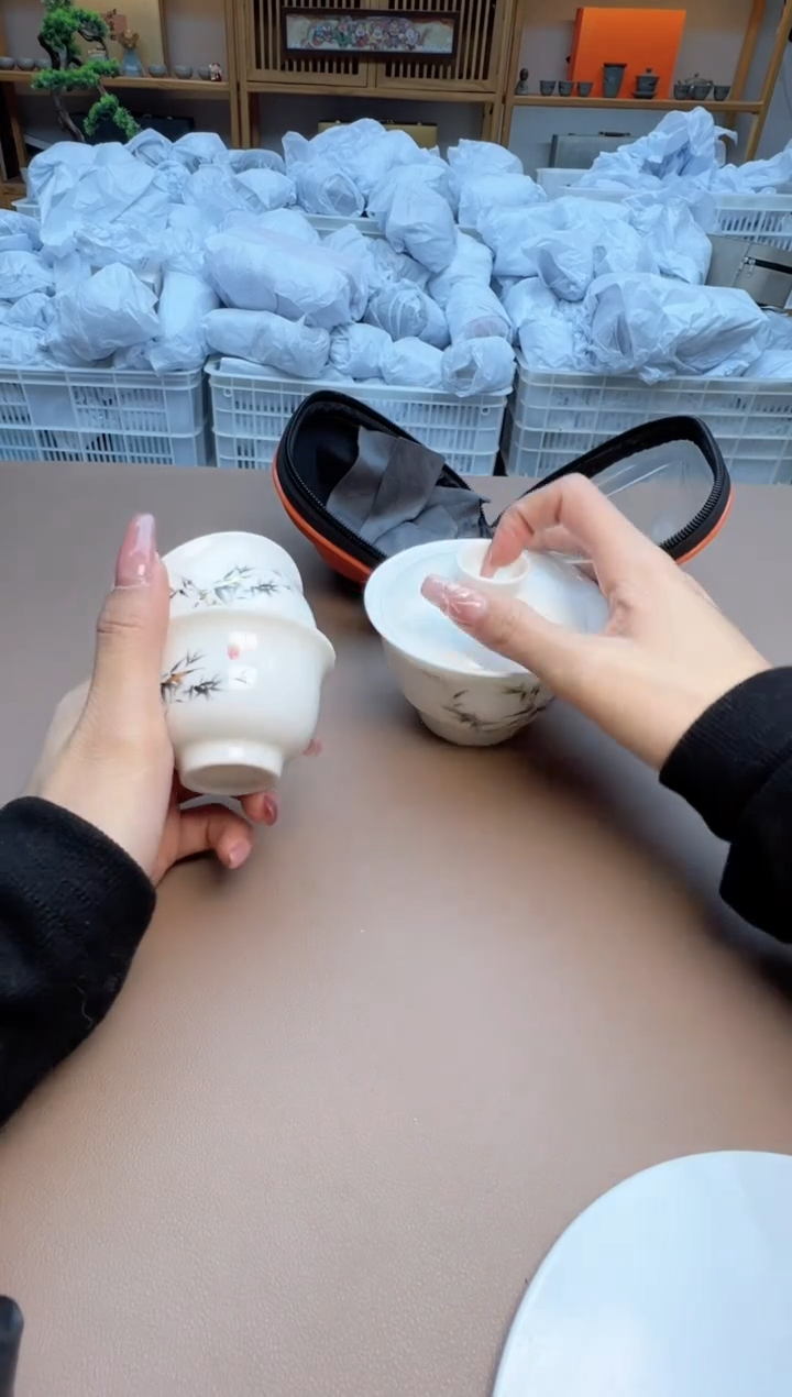 【闪购商品】摆件瓷制品S1111111111111