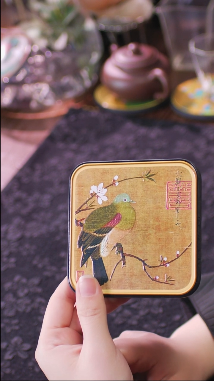 壹藏贰宝桃鸠图案杯垫一片